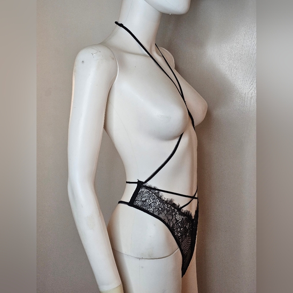 NWOT Victoria's Secret Black Lace Strappy Bodysuit Size XS - Picture 3 of 8